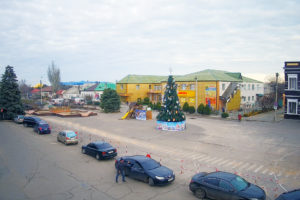 Площадь Возрождения в Геническе (центральная площадь)